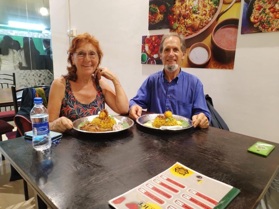 Ambula Food Court Hotell Anuradhapura Eksteriør bilde