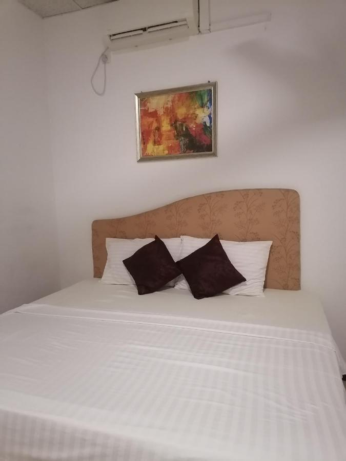 Ambula Food Court Hotell Anuradhapura Eksteriør bilde