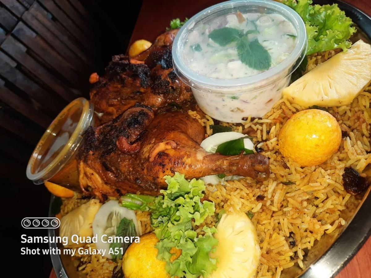 Ambula Food Court Hotell Anuradhapura Eksteriør bilde
